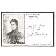 Fotografie Elisabeth s křesťanským křížkem