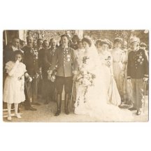 Všichni se radují z události svatby