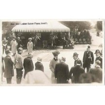 František Josef diskutuje s důstojníky 