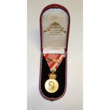 Signum Laudis , originální etue