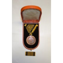 Medaile za statečnost , bronz - originální etue