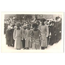 Franz Josef v doprovodu Karla a dalších vojenských hodnostářů