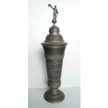 Střelecké závody - cínový pohár 40 cm , portréty císařů / mimořádné
