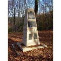 Sychrov Žulová pyramida