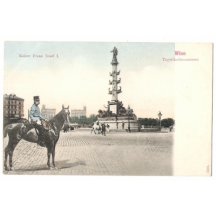 Císař Franz Josef I. před pomníkem admirála Tegetthoffa ve Vídni