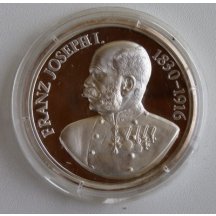 Franz Josef na medaili, s rakouskou orlicí
