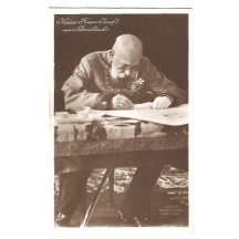 František Josef u psacího stolu