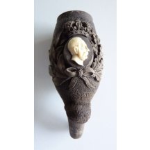 Ručně vyřezávaná fajfka z exotického dřeva 