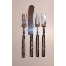 Dobový jídelní set příborů