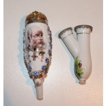 Porcelánová fajfka s portrétem Franz Josefa a s rostlinným motivem