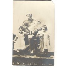  Fotografie Franz Josefa s vnoučaty