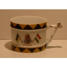 Hrneček - bubínek s Franz Josefem a vlajkami