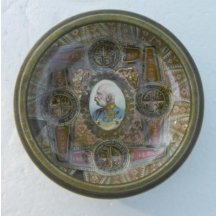 Miniaturní talířek / doutníkové nálepky