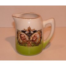 Wilhelm II. a Franz Josef I., orlice a koruna, zelené dno