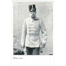 Franz Josef, stojící a rozhlížející se