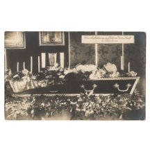 Franz Joseph in coffin in Schönbrunn in his room , the 2nd print