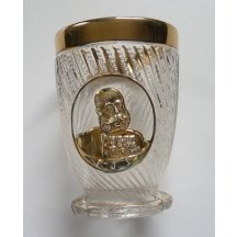 Lisovaná sklenička / portrét - Franz Josef a zlaté orámování