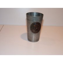 Cínový pohár s bronzovým portrétem císaře Franz Josefa I.