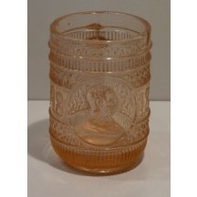 Půllitr z oranžového skla, na kterém je František Josef