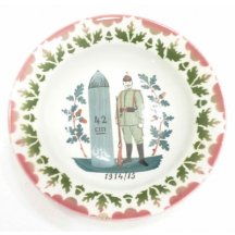 Talíř - voják s 42 cm nábojem do kanonu 