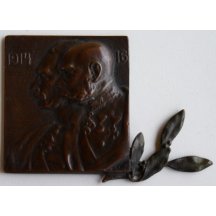 Tmavá bronzová plaketa s císařem Františkem Josefem