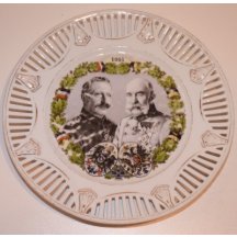 Ozdobný talíř s válečnými motivy a portrétem Franz Josefa I. a Wilhelma II.