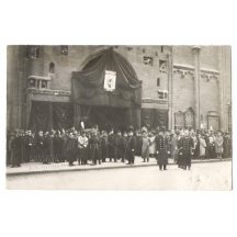 In anticipation of the arrival of the funeral coach